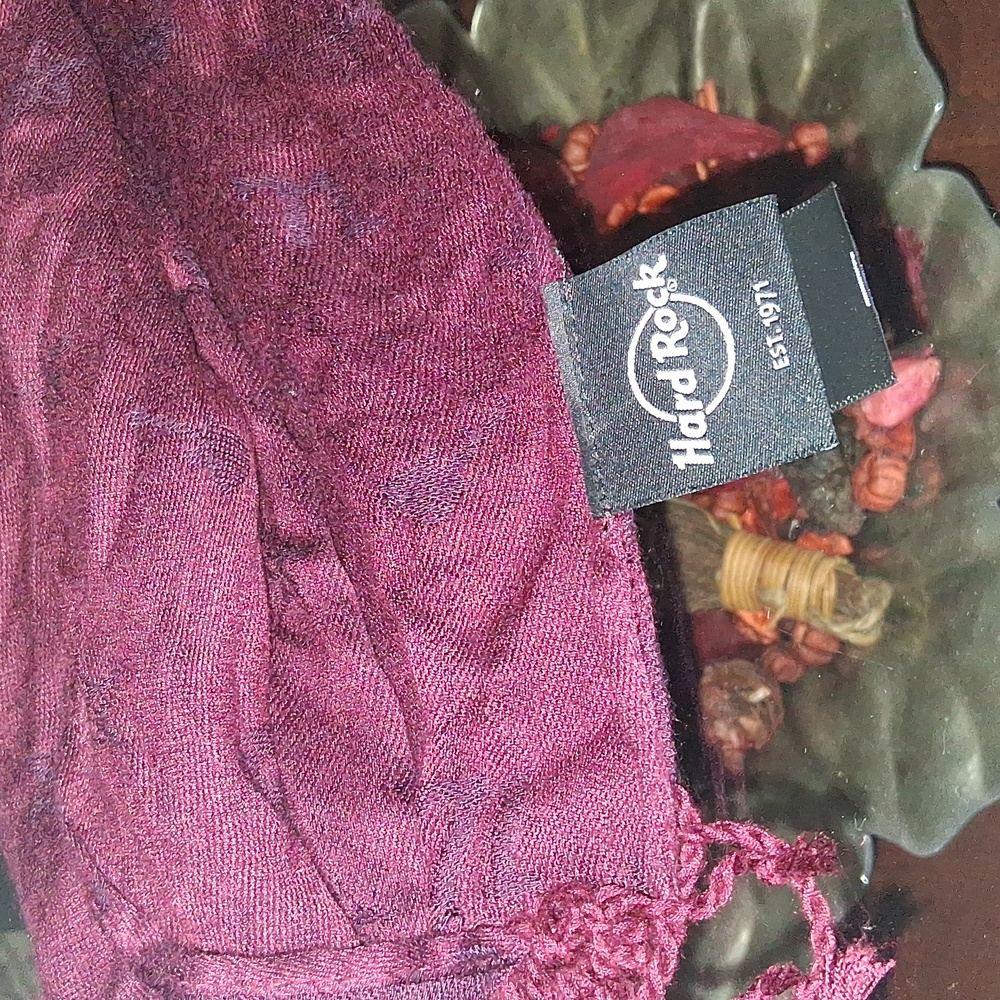 Hard Rock - Picture 2 of 3